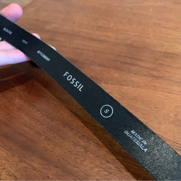 Fossil skinny black belt - small to medium - Picture 6 of 8